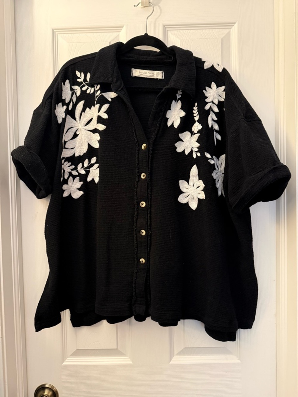 Free people We The Free Flowers Embroidered Shirt Size Large - Picture 4 of 6